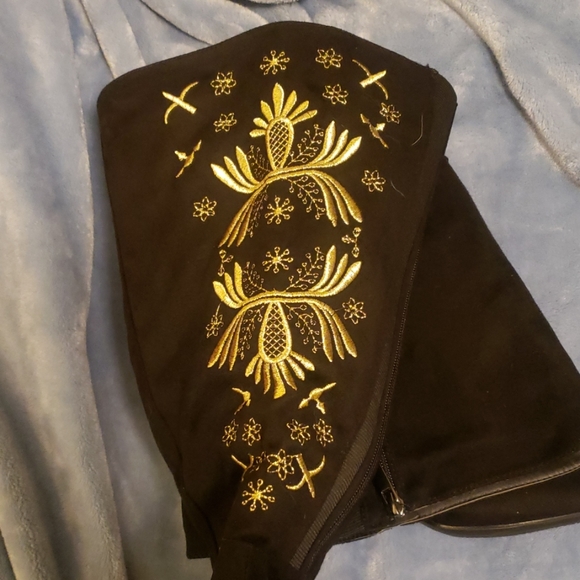 Avenue Fay Gold Embroidered Heeled Boot - Picture 3 of 7